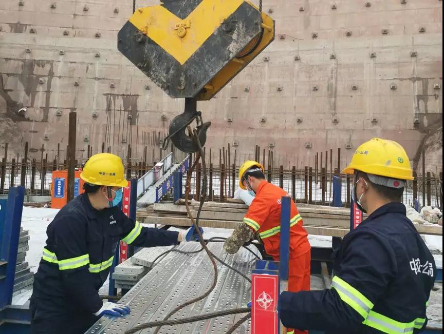 央視新聞：中交一公局集團萬州環(huán)線復工復產(chǎn)